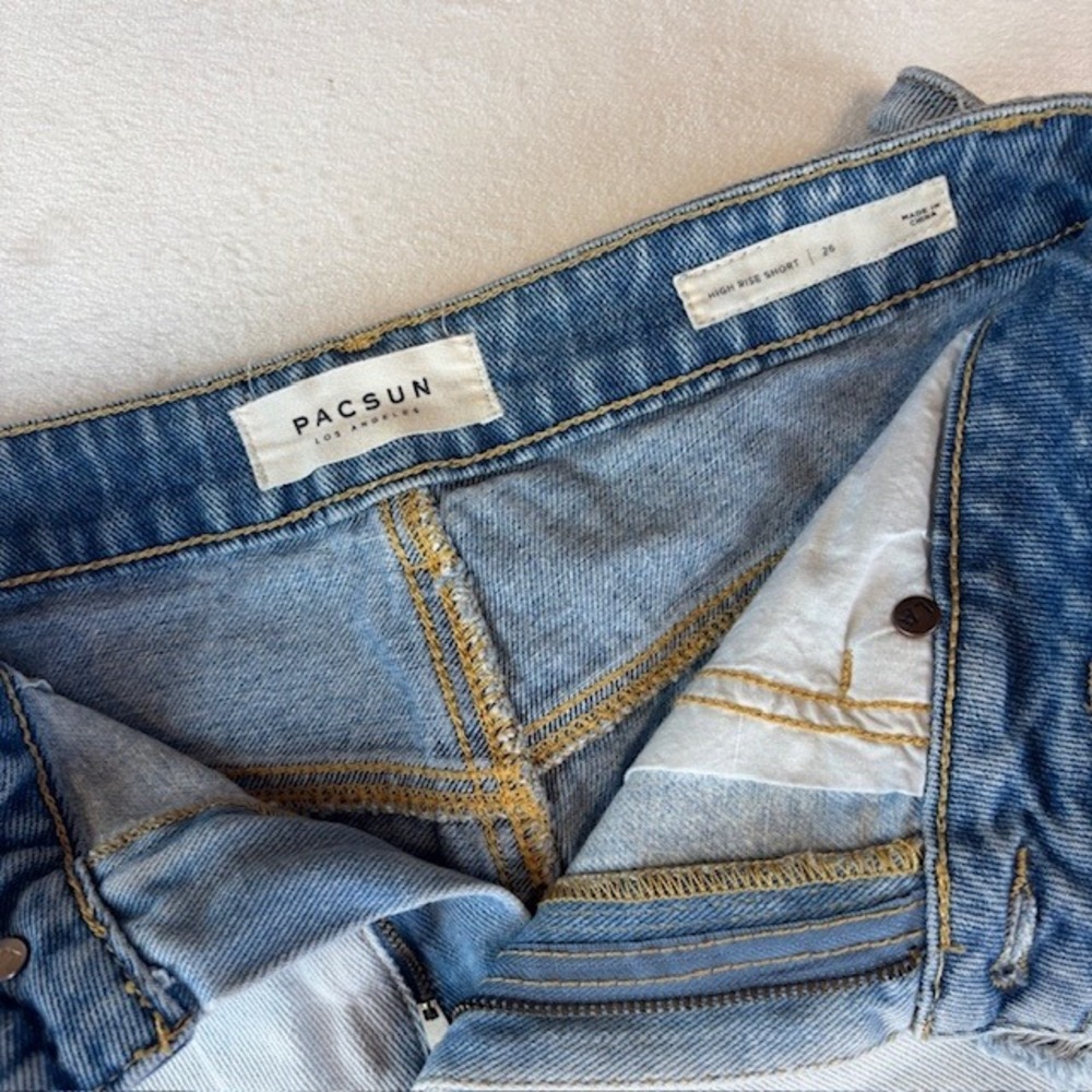 Pacsun High Rise Women's‎ Denim Shorts Distressed Frayed Hem Two Tone Size 26